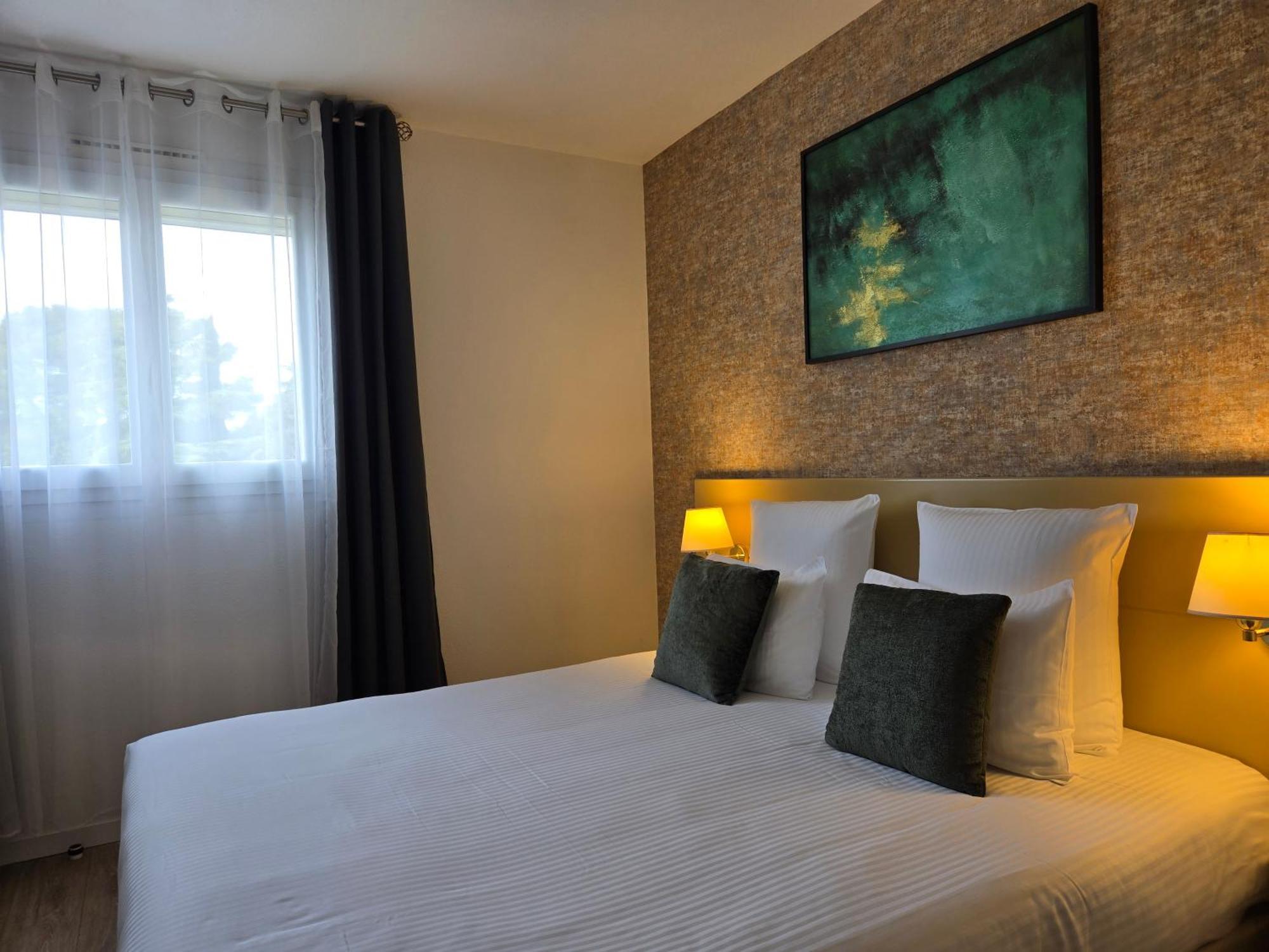 Hotel Le Saint-Genies Uzes Ngoại thất bức ảnh