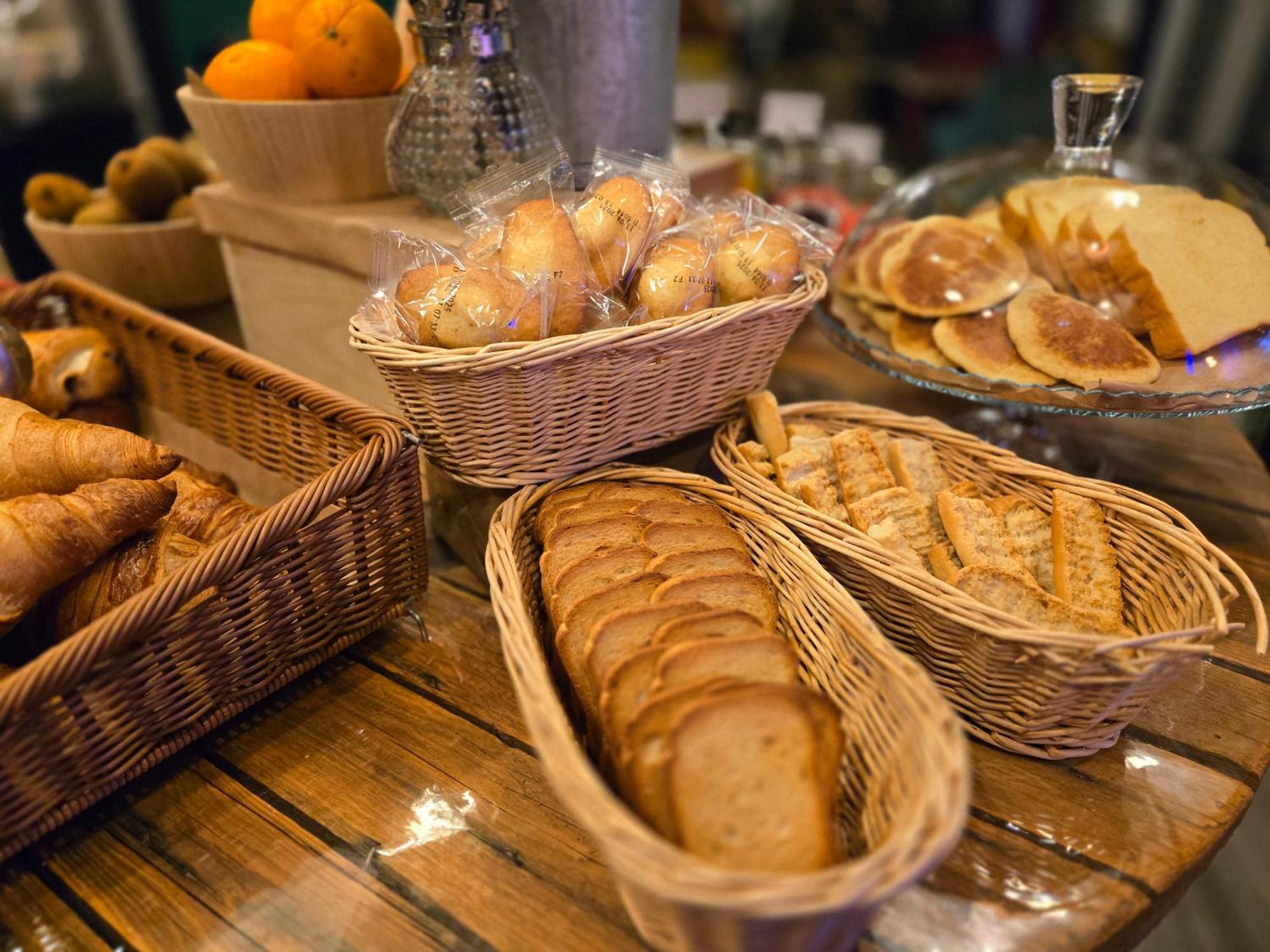 Hotel Le Saint-Genies Uzes Ngoại thất bức ảnh